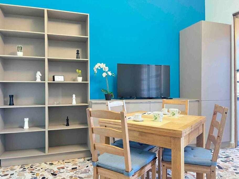 Appartamento A Pochi Passi Dalla Stazione Comodo A Coppie E Famiglie, Casa Ferrucci Колленьо Экстерьер фото