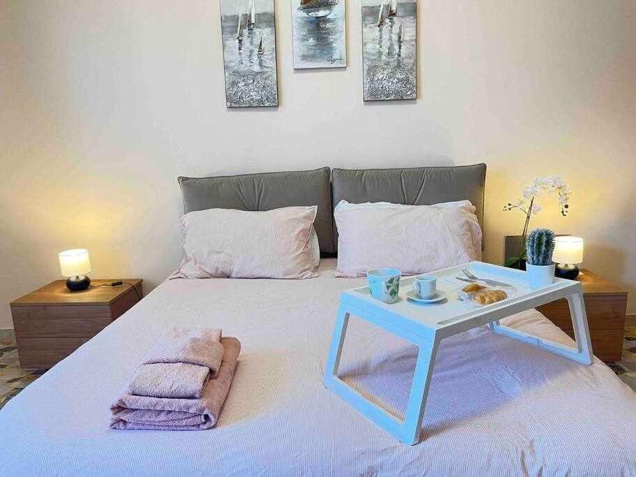 Appartamento A Pochi Passi Dalla Stazione Comodo A Coppie E Famiglie, Casa Ferrucci Колленьо Экстерьер фото